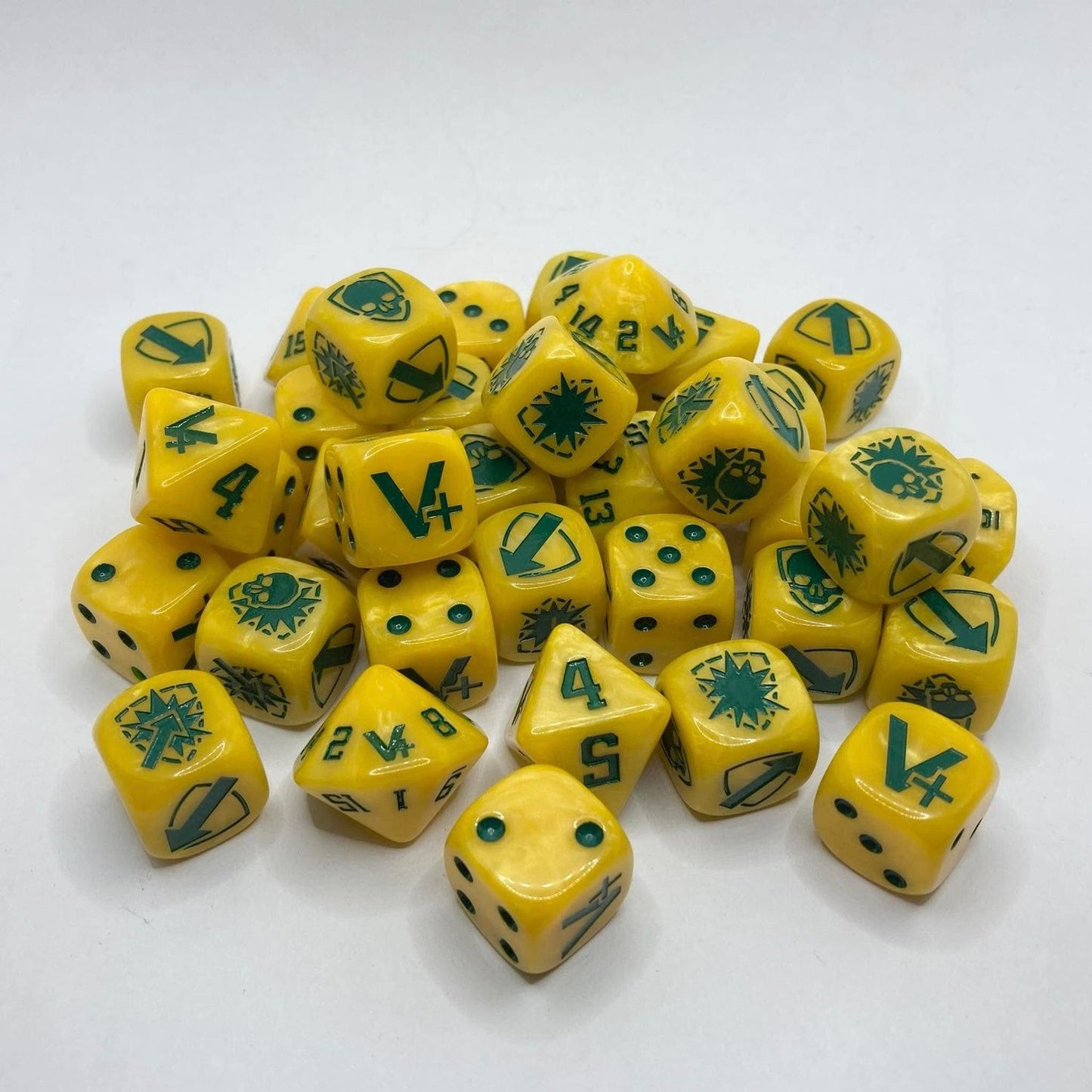 Big V 2024 Full Dice Set (with bag)
