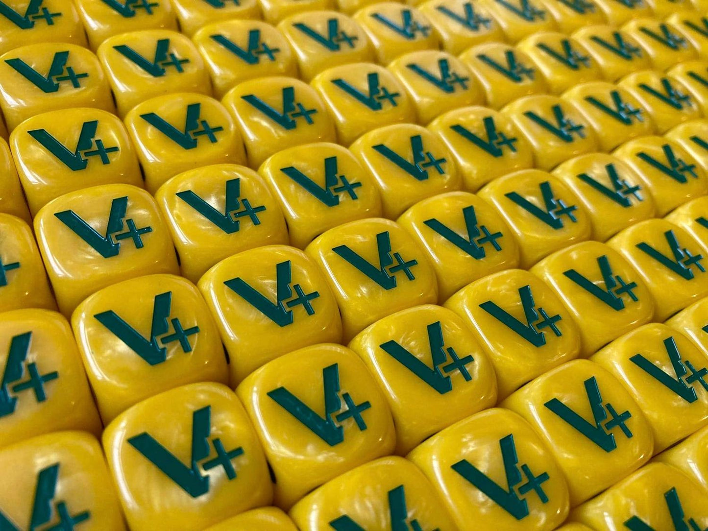 Big V 2024 Full Dice Set (with bag)